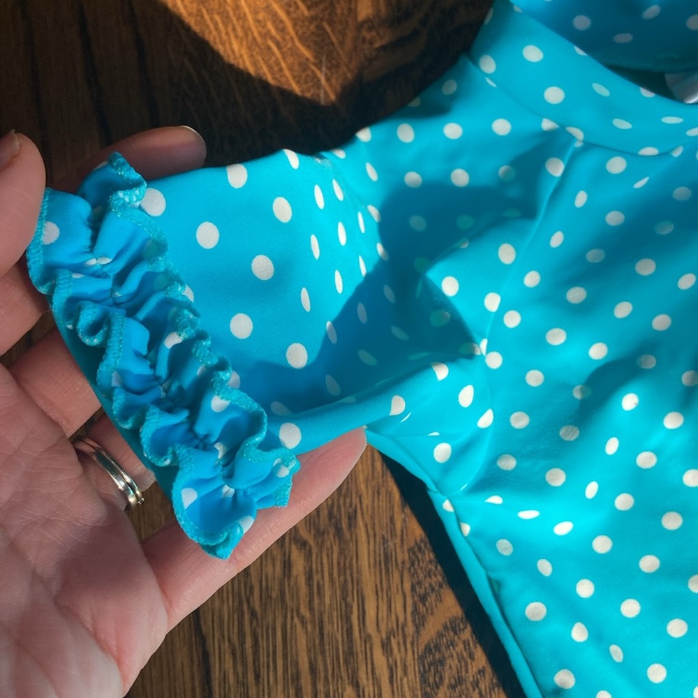Ruffle butts 2 piece Rash guard polka dots - Picture 10 of 12